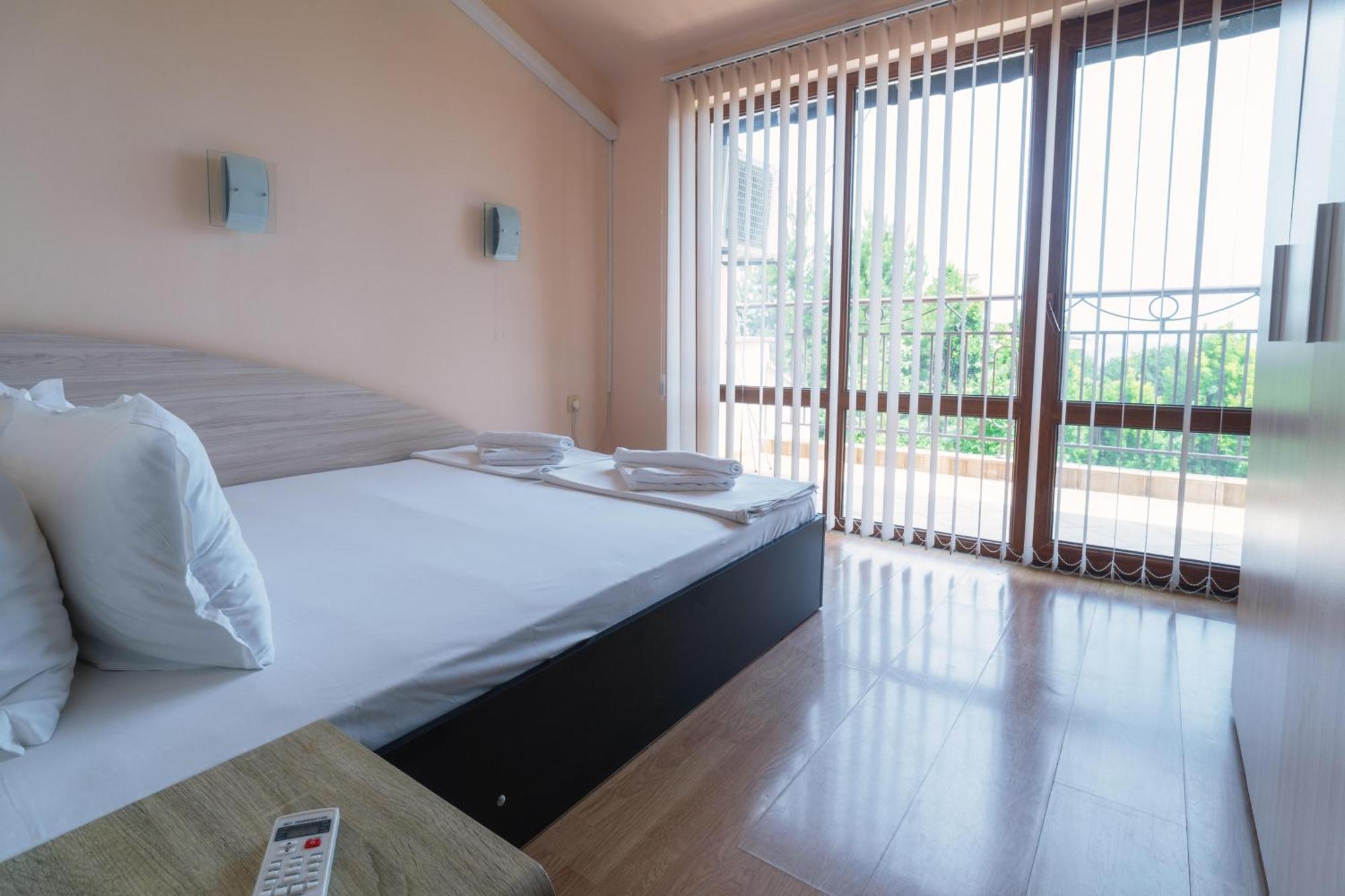 Sunrise Apartments Sozopol Exterior photo